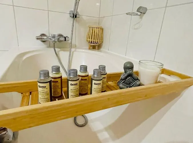 Gemuetlich*nespresso*netflix*arbeitsplatz*parkplatz Διαμέρισμα *